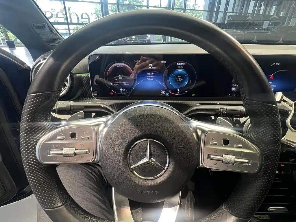 Mercedes-Benz A-Class 2020 — фото 7