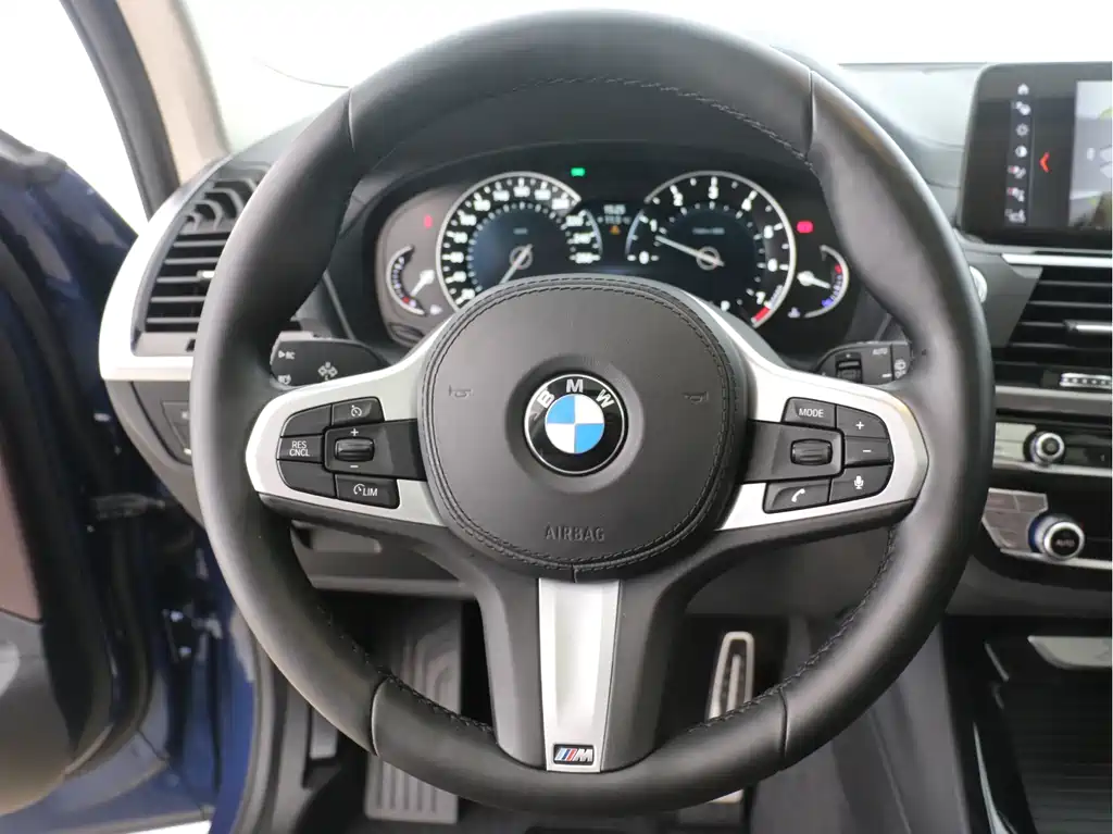 BMW X3 2018 — фото 9