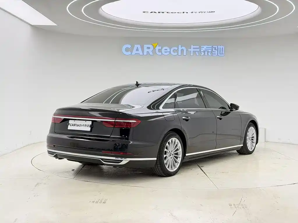 Audi A8 2022