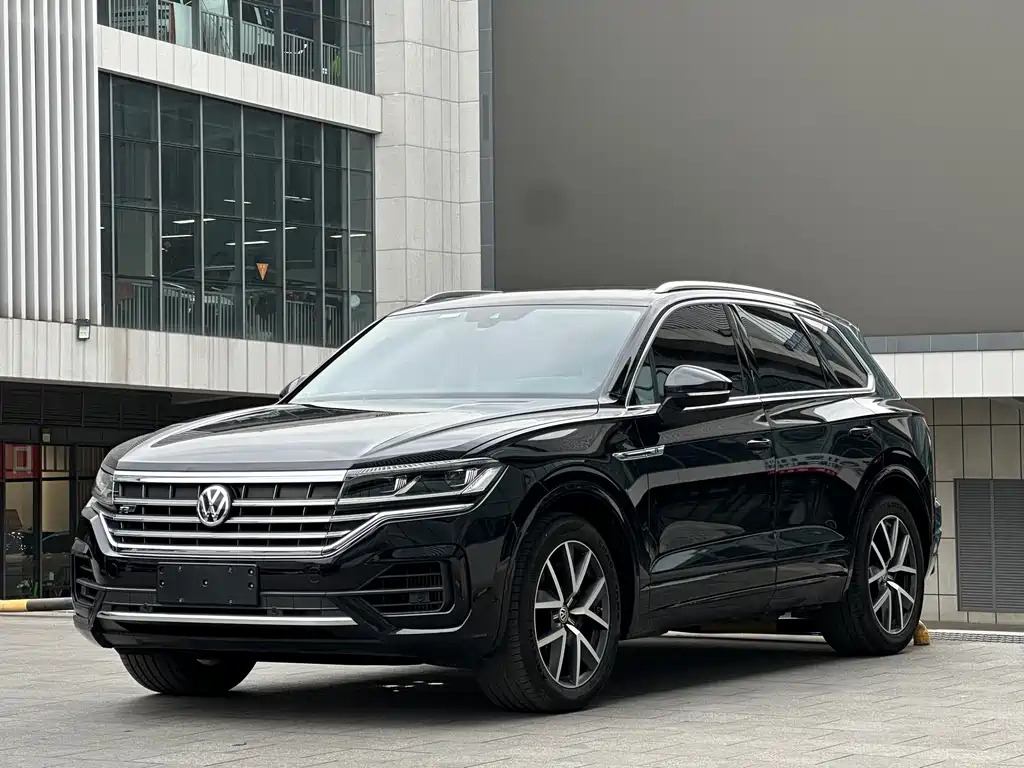 Volkswagen Touareg 2019 — фото 1