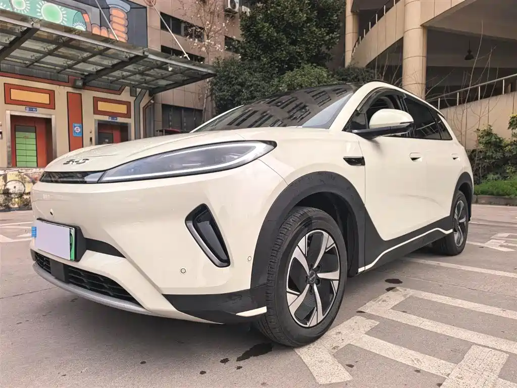 BYD Sealion 05 EV 2025 — фото 4