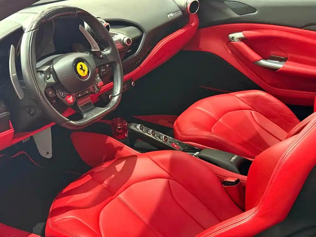 Ferrari F8 2022 — фото 14