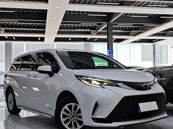 Toyota Granvia 2023