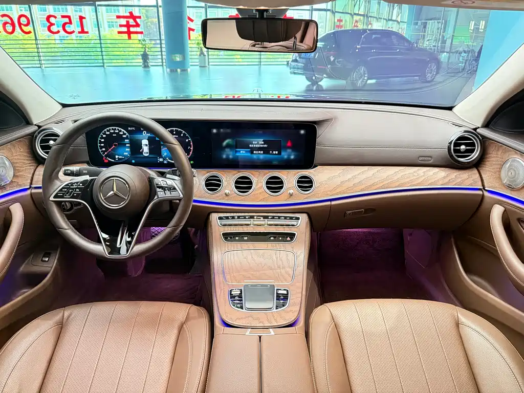 Mercedes-Benz E-Class 2022 — фото 12