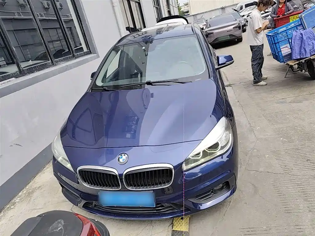 BMW 2 Series Active Tourer 2016 — фото 3
