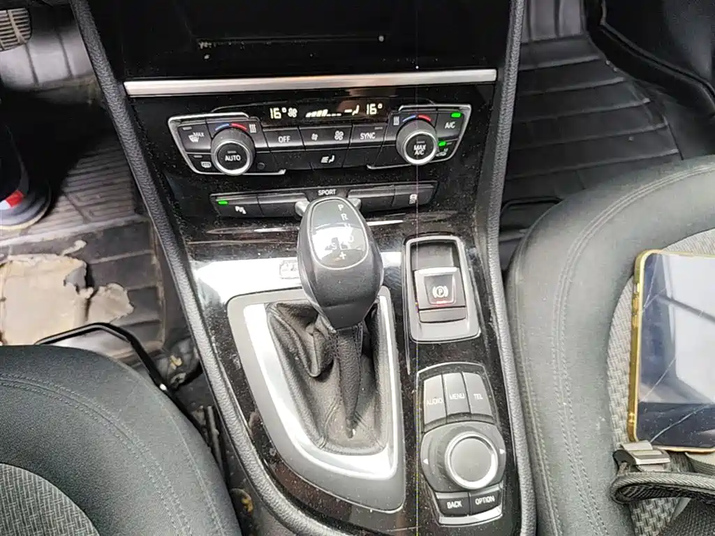 BMW 2 Series Active Tourer 2016 — фото 14
