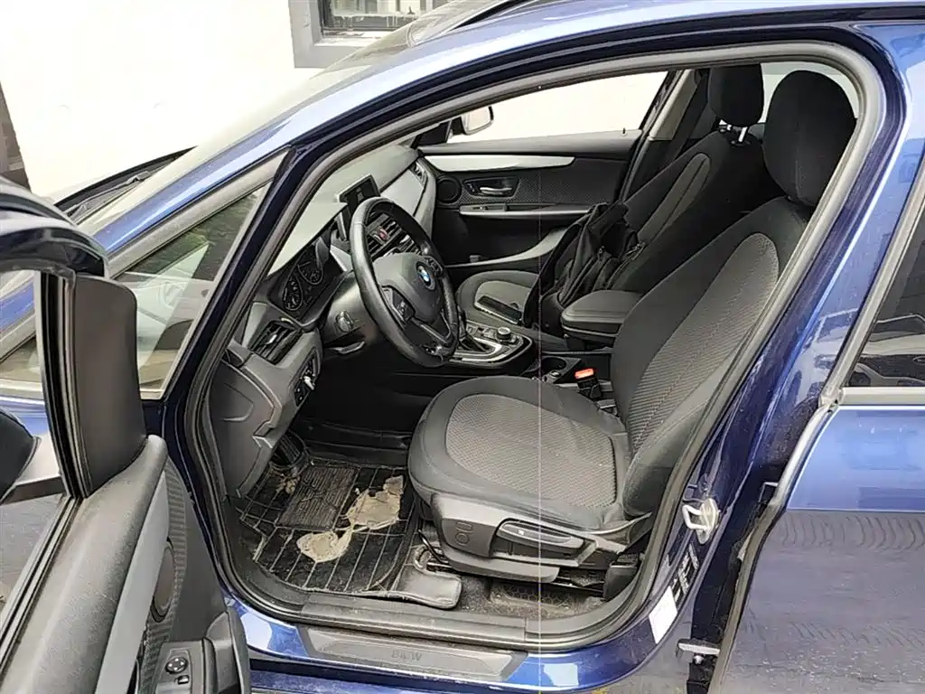 BMW 2 Series Active Tourer 2016 — фото 16