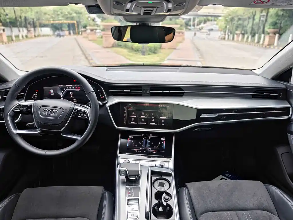 Audi A7L 2024 — фото 14