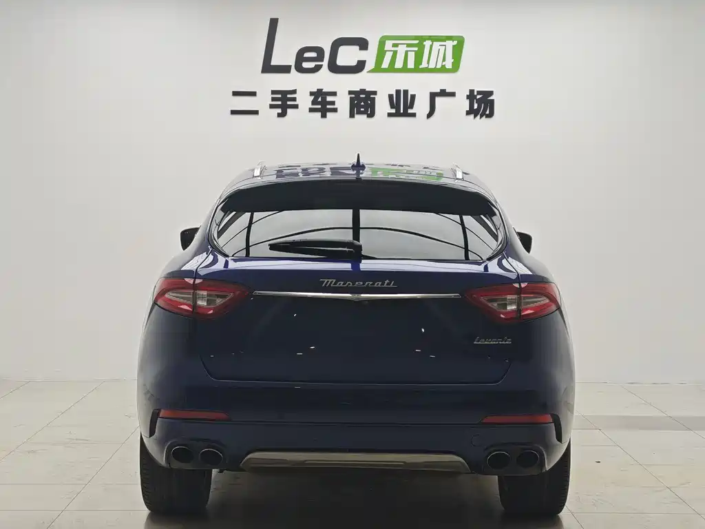 Maserati Levante 2017 — фото 12
