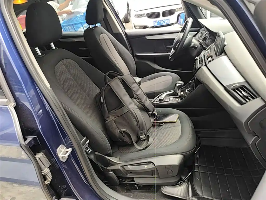 BMW 2 Series Active Tourer 2016 — фото 25