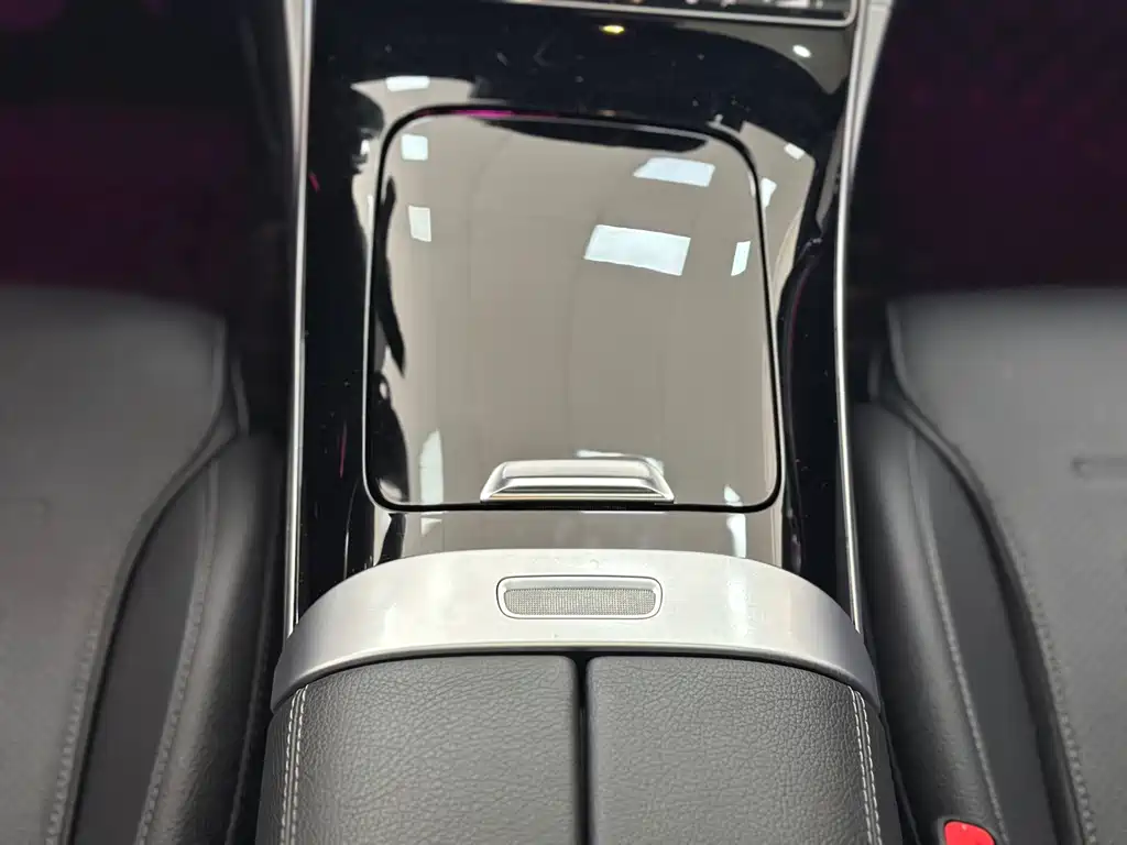 Mercedes-Benz C-Class 2023 — фото 13