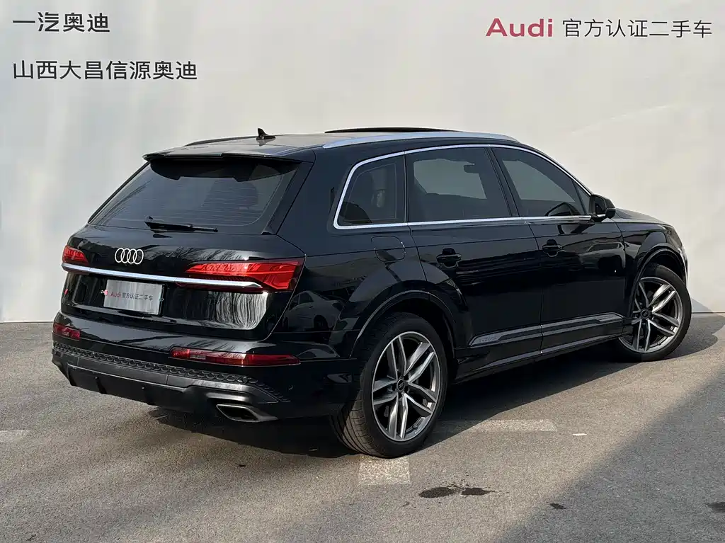 Audi Q7 2025 — фото 3