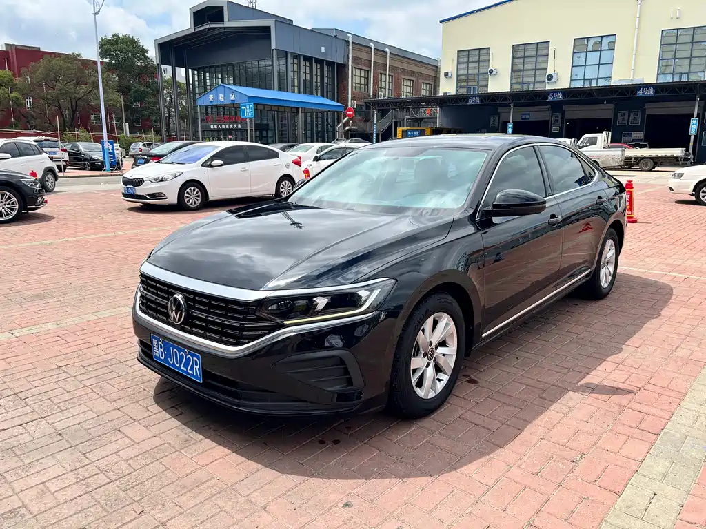 Volkswagen Passat 2022
