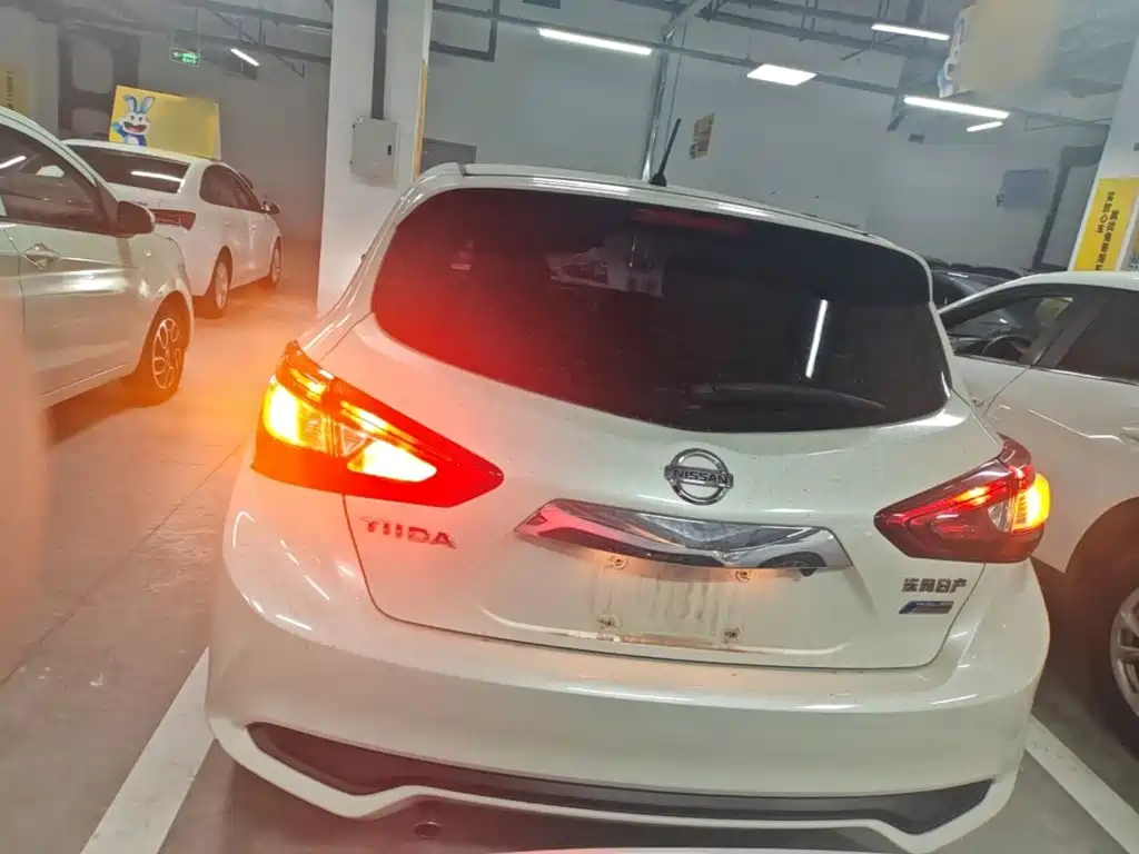 Nissan Tiida 2018 — фото 6