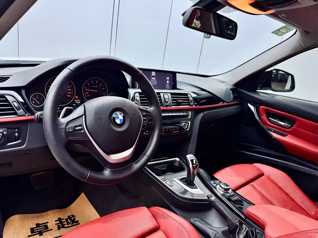 BMW 3 Series 2012 — фото 16