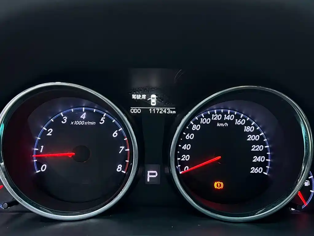 Toyota Reiz 2015 — фото 12