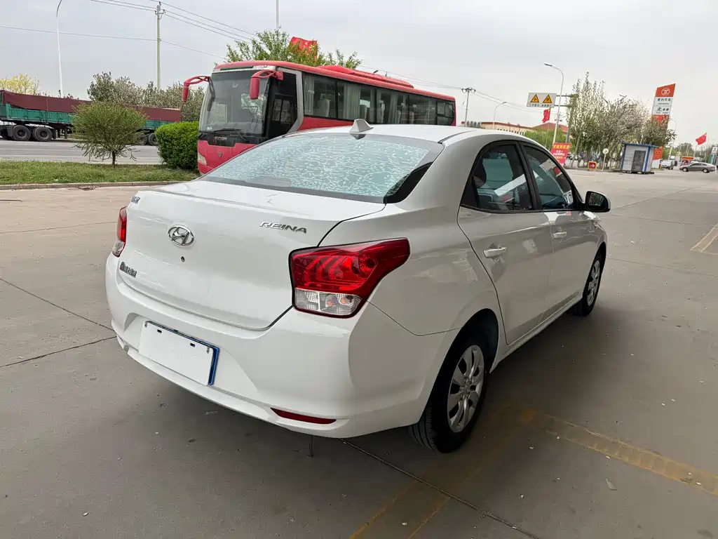 Hyundai Verna 2020 — фото 11