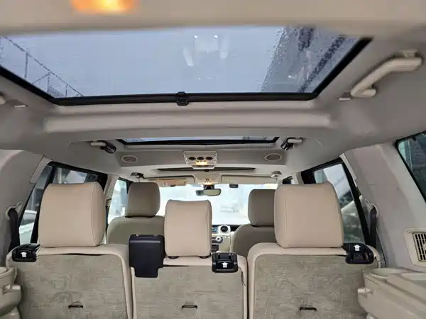 Land Rover Discovery 2013