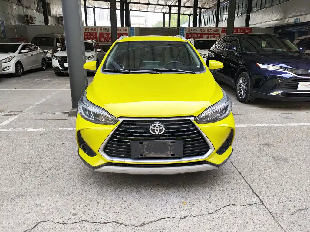 Toyota Yaris L 2021 — фото 2