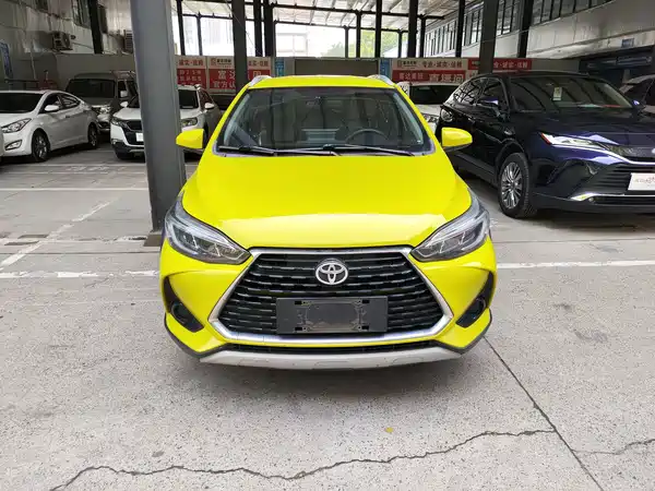 Toyota Yaris L 2021