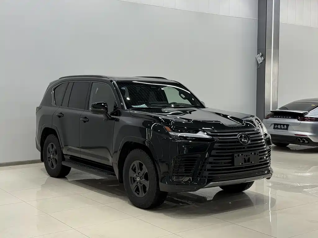 Lexus LX — фото 2
