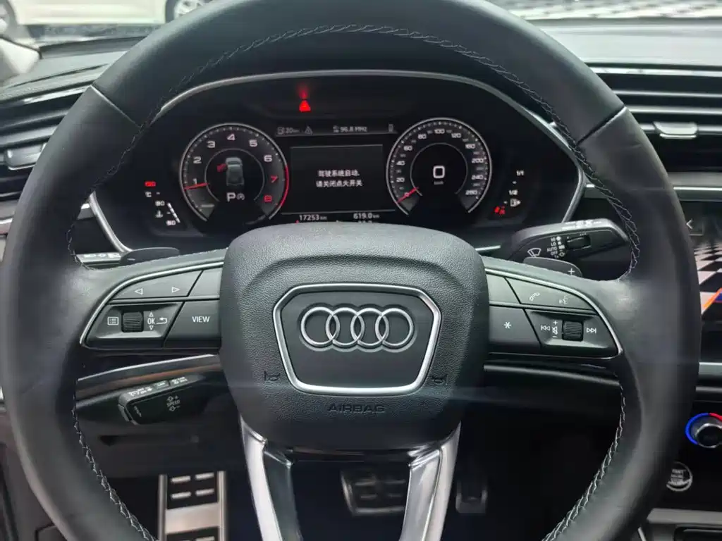 Audi Q3 2022 — фото 15
