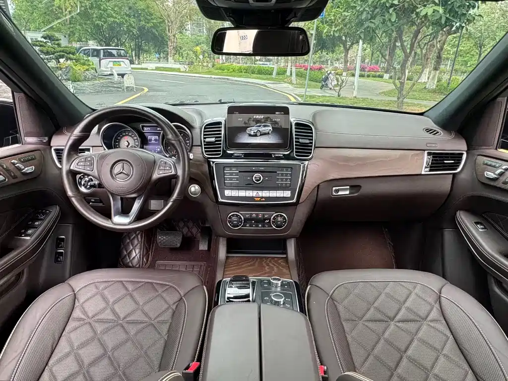 Mercedes-Benz GLS 2019 — фото 12