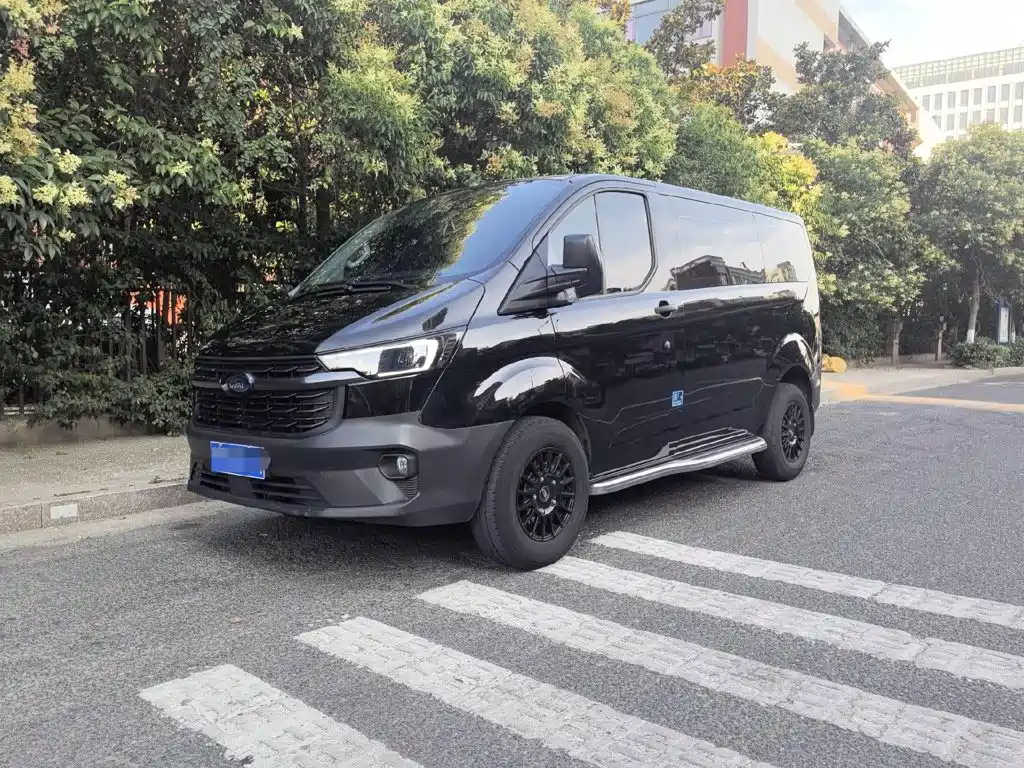 Ford Transit 2025