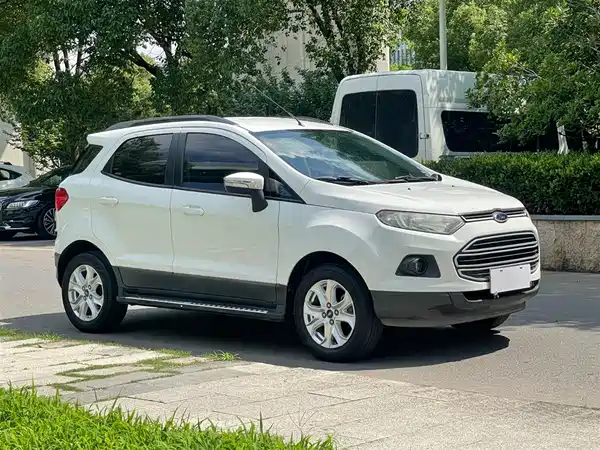 Ford EcoSport 2015