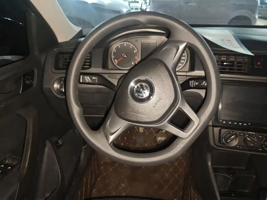Volkswagen Santana 2018 — фото 11