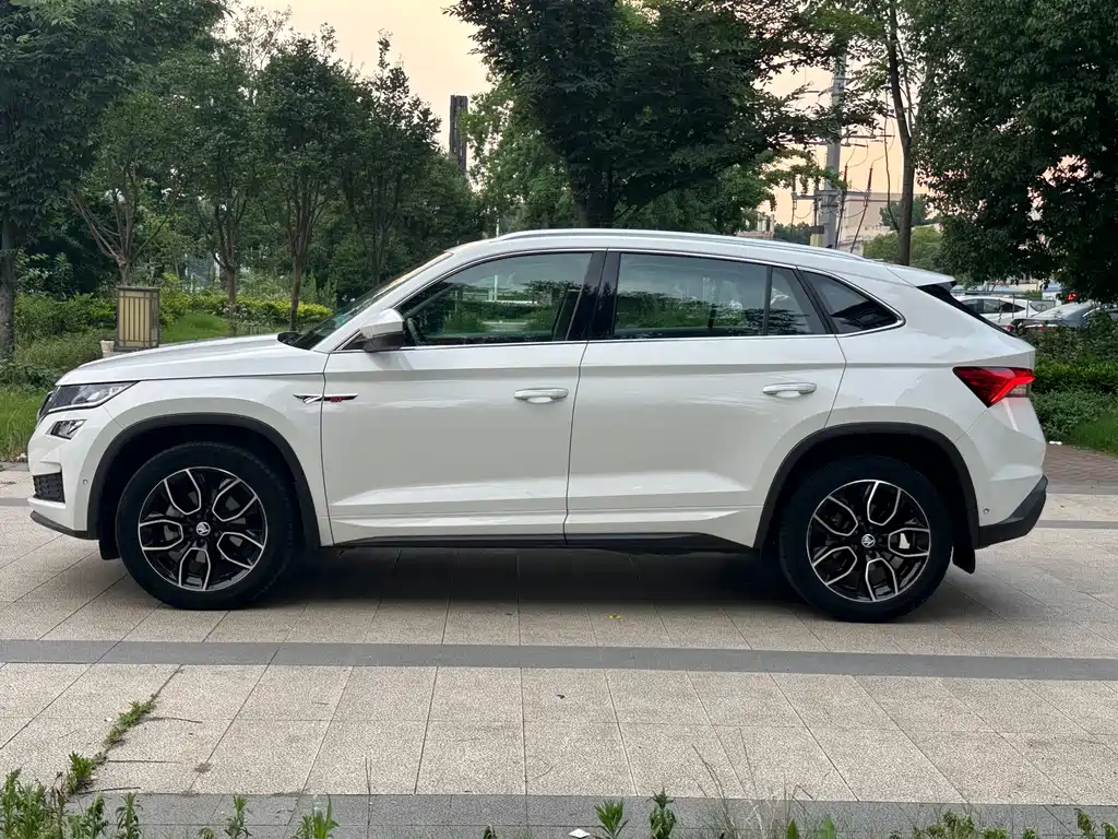 Skoda Kodiaq GT 2021 — фото 7