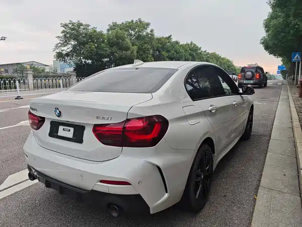 BMW 1 Series 2023