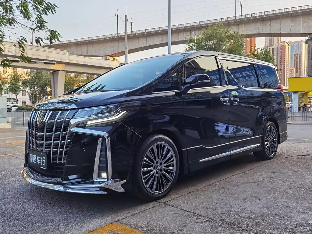 Toyota Alphard 2016 — фото 1