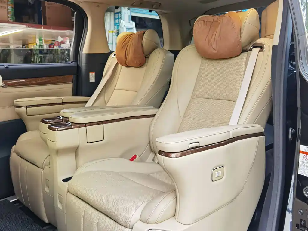 Toyota Alphard 2016 — фото 13
