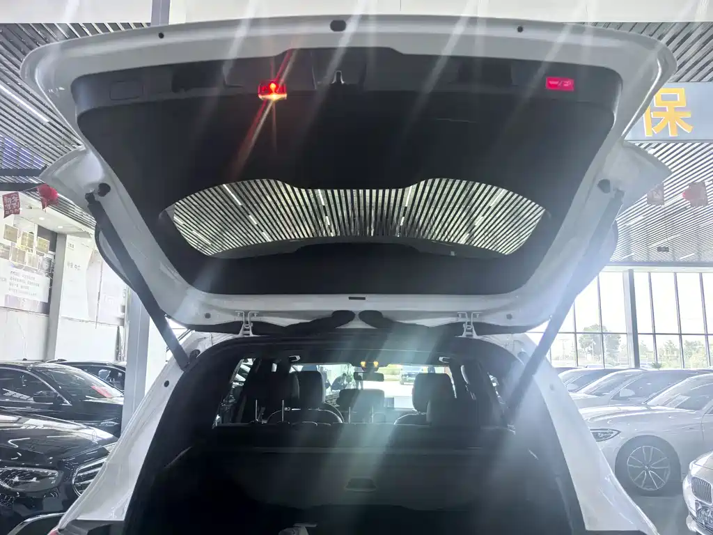 Mercedes-Benz GLB 2020 — фото 16