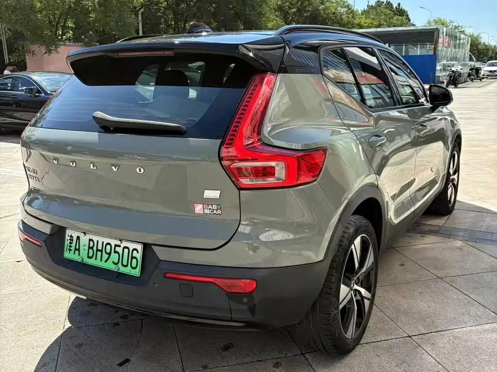 Volvo XC40 New Energy 2021 — фото 4
