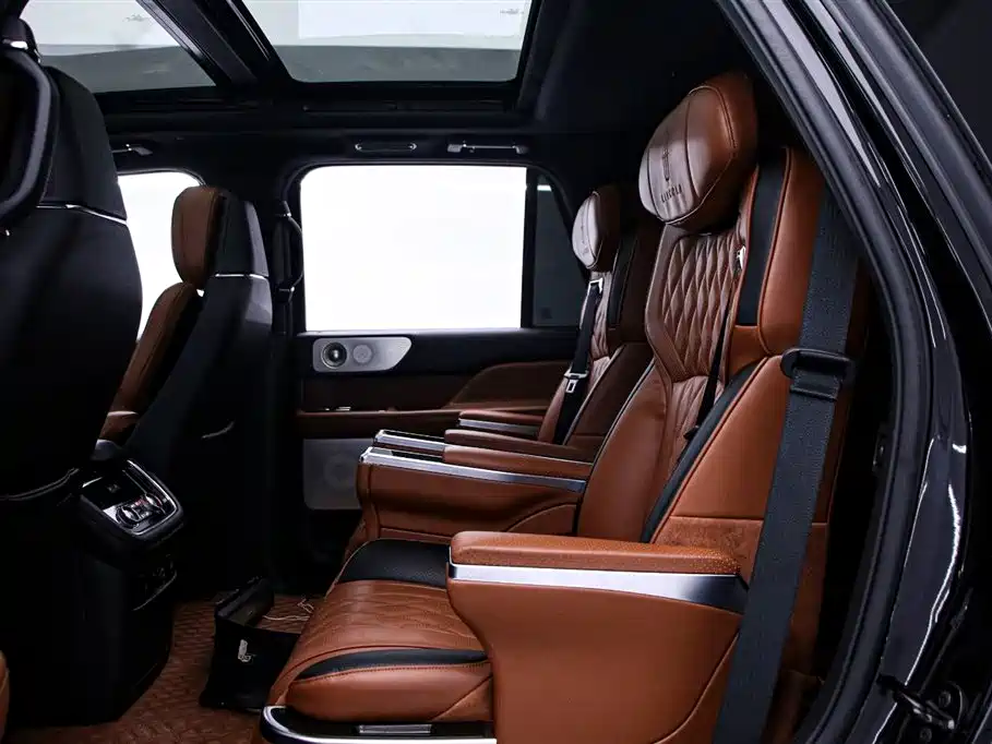 Lincoln Navigator 2020 — фото 14