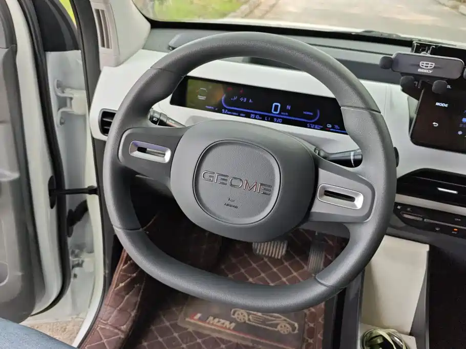 Geely Galaxy Panda 2025 — фото 15