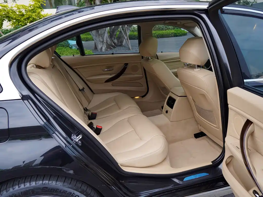 BMW 3 Series 2013 — фото 16