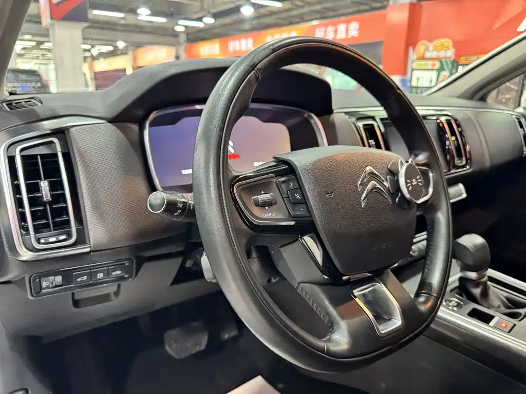 Citroen C6 2017 — фото 12