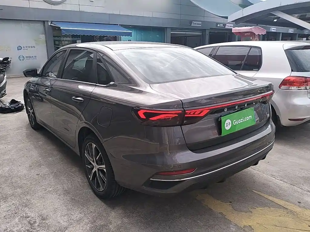 Geely Emgrand 2023