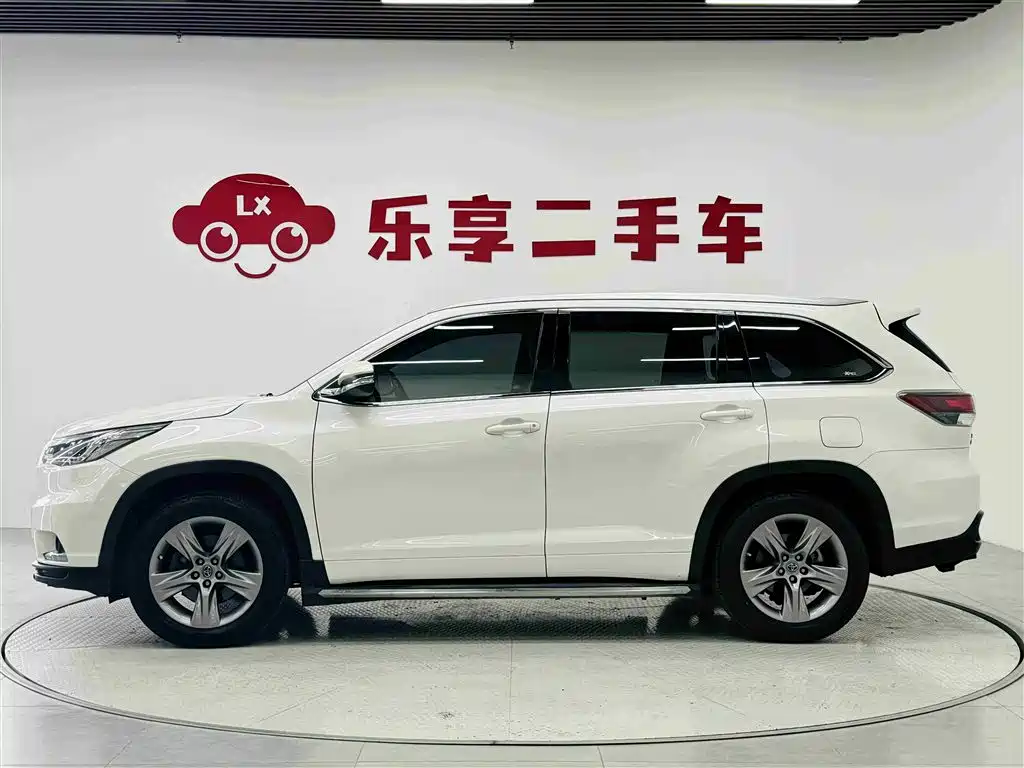 Toyota Highlander 2016 — фото 2