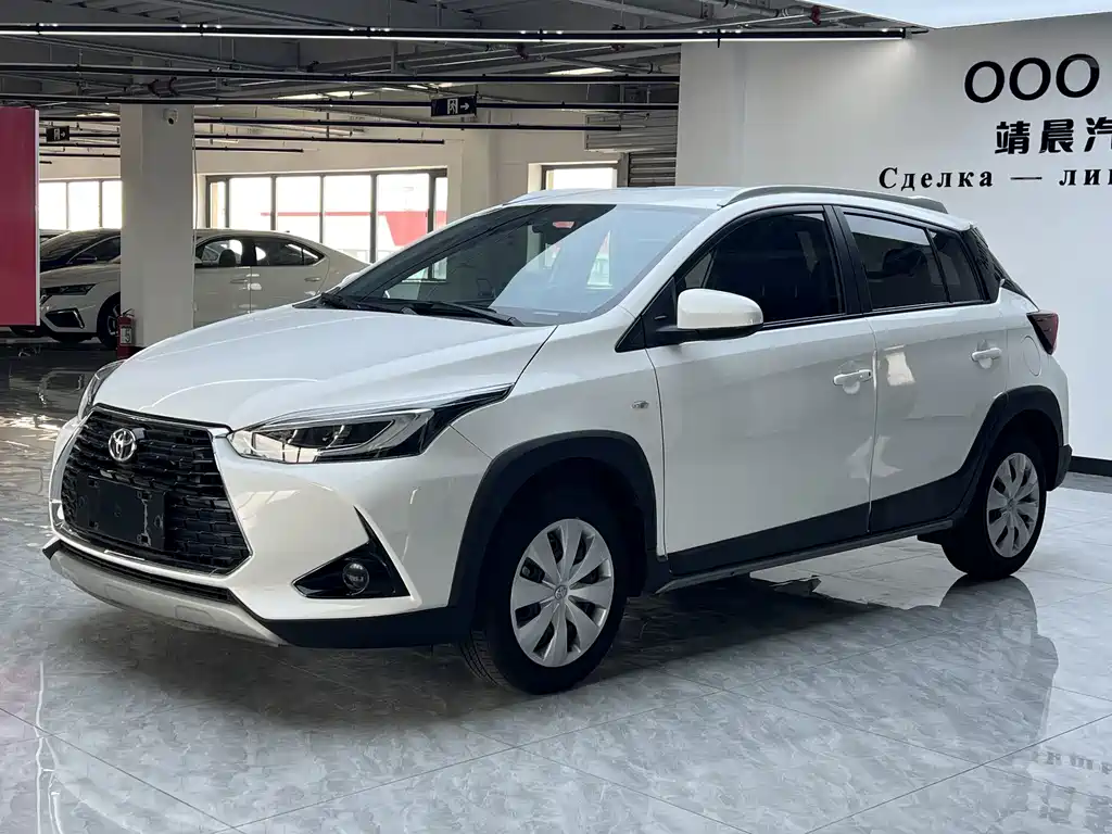 Toyota Yaris L 2022