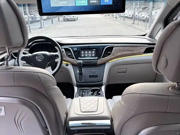 Buick GL8 2018