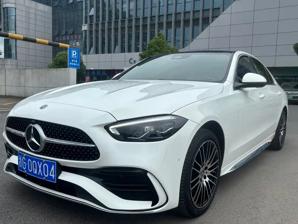 Mercedes-Benz C-Class 2023 — фото 1