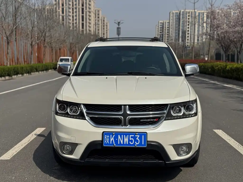 Dodge Journey 2014 — фото 2