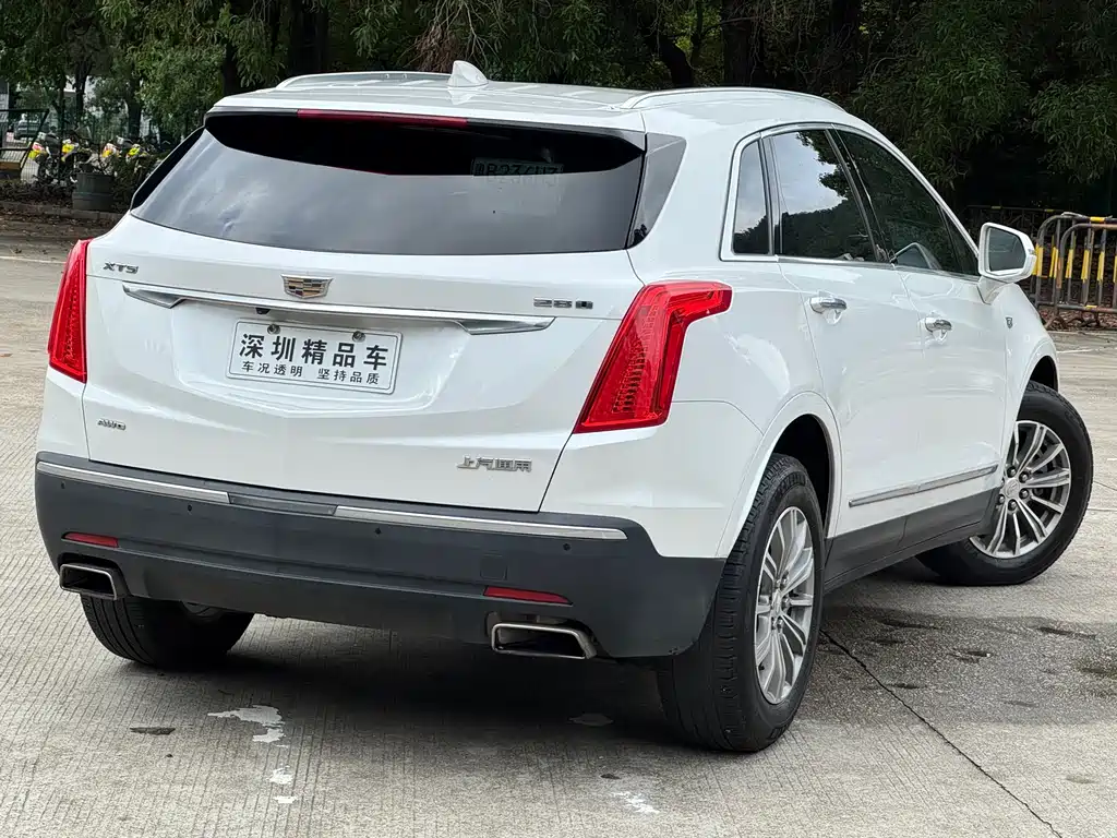 Cadillac XT5 2016 — фото 6
