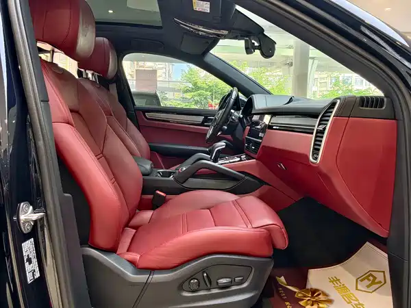 Porsche Cayenne 2023
