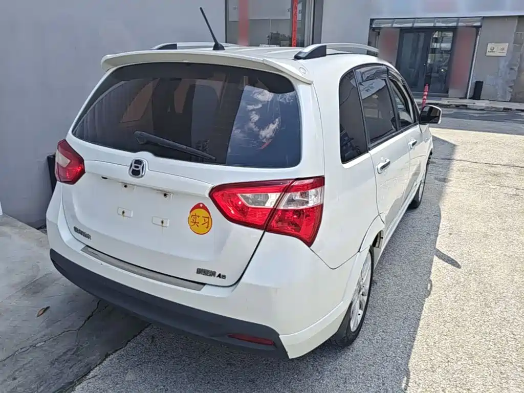 Suzuki Liana A6 2015 — фото 7