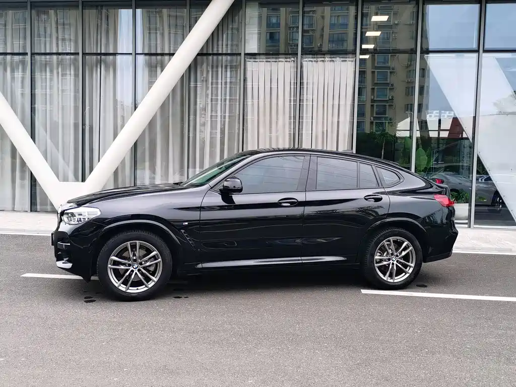 BMW X4 2021 — фото 3